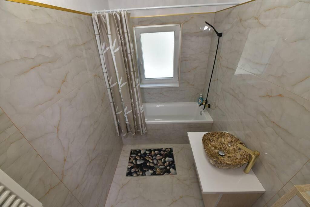 Apartamento Luxury Studio / Ghencea Bucarest Exterior foto